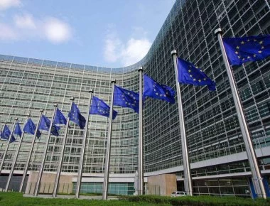 Λίστα με 46 εκκρεμότητες έστειλε η Κομισιόν στην Αθήνα